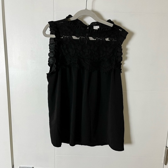 🌸3 for $30🌸 TWIK Lace Sleeveless Blouse - Picture 3 of 7